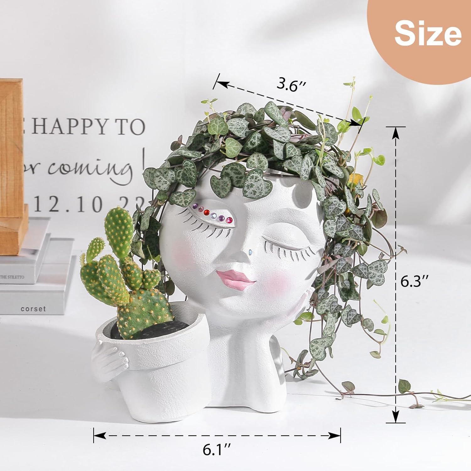 White vomiceak face planter pot for indoor plants, featuring a cute double head design for stylish plant display.