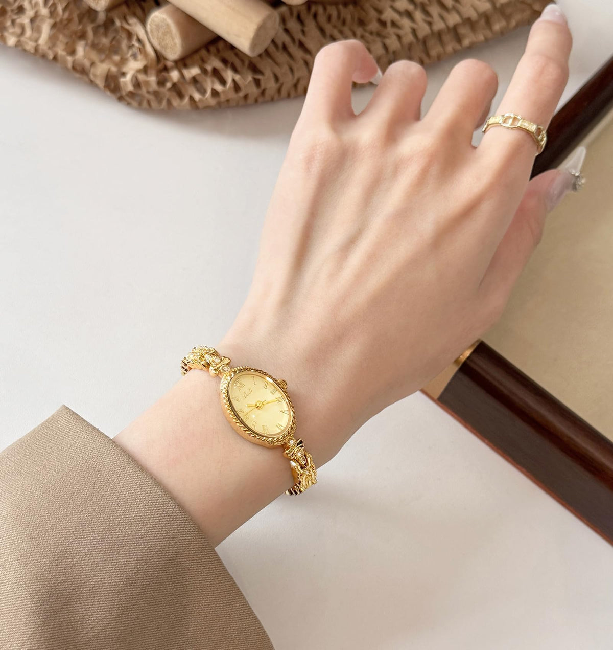 Gosasa Small Gold Watches for Women Vintage Dainty Oval - Gosasa Official Imagery - 3