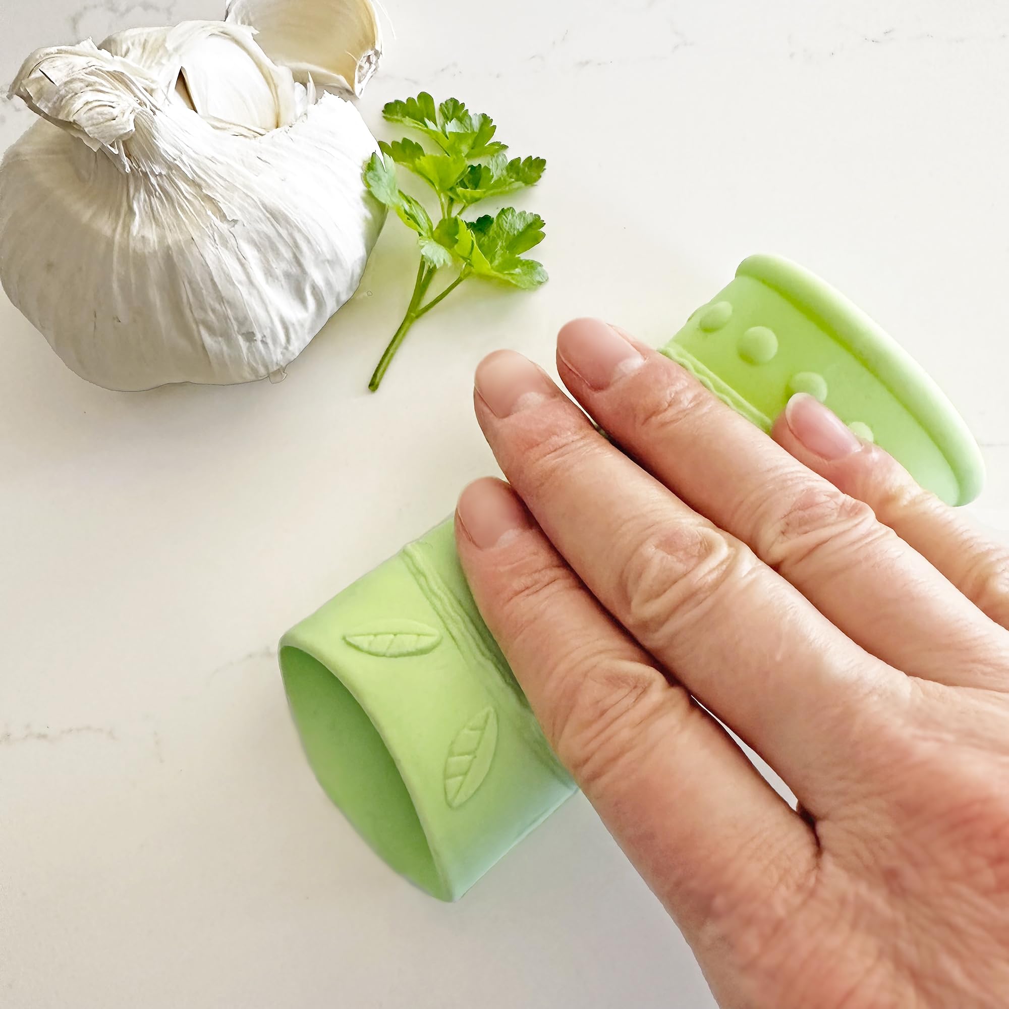 R&M Green Silicone Garlic Peeler – Easy, Mess-Free Garlic Skin Remover - View 2