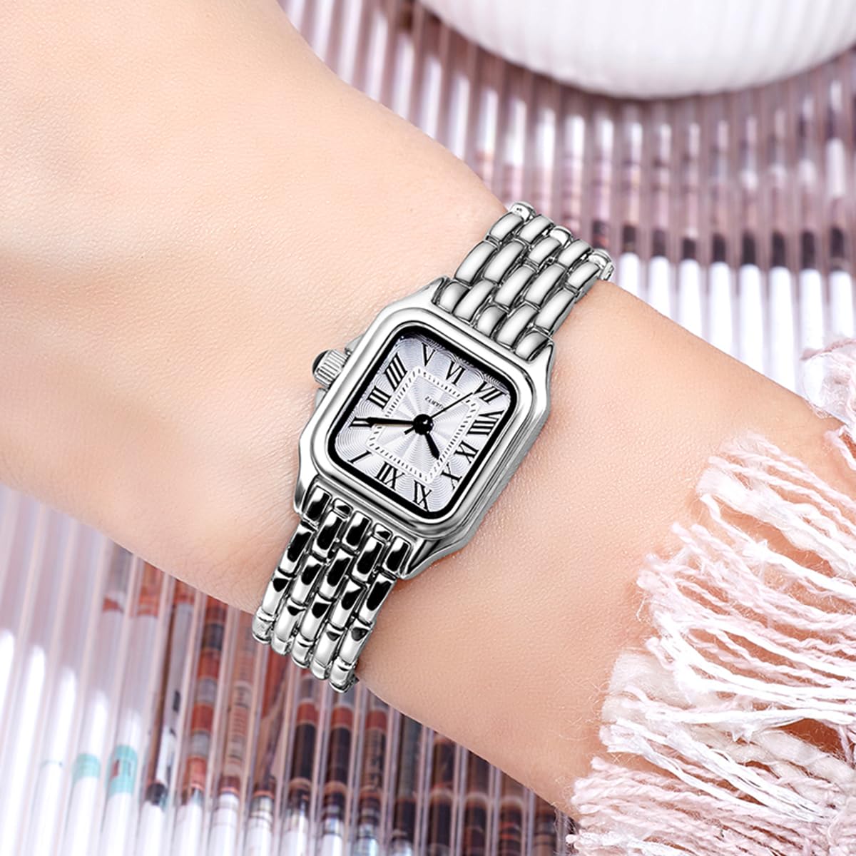 Gold Watches for Women with Square Roman Dial Vintage Small - ADSBIAOYE Official Imagery - 3