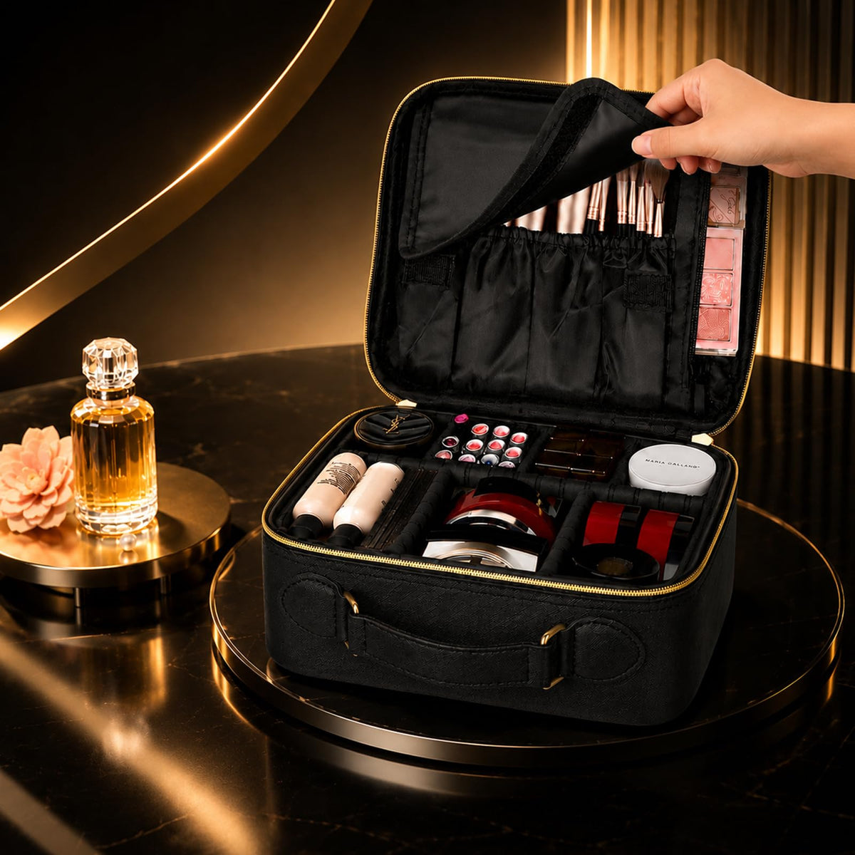 Cosmetic Storage Case with Adjustable Compartments - FOLOKE Official Imagery - 3