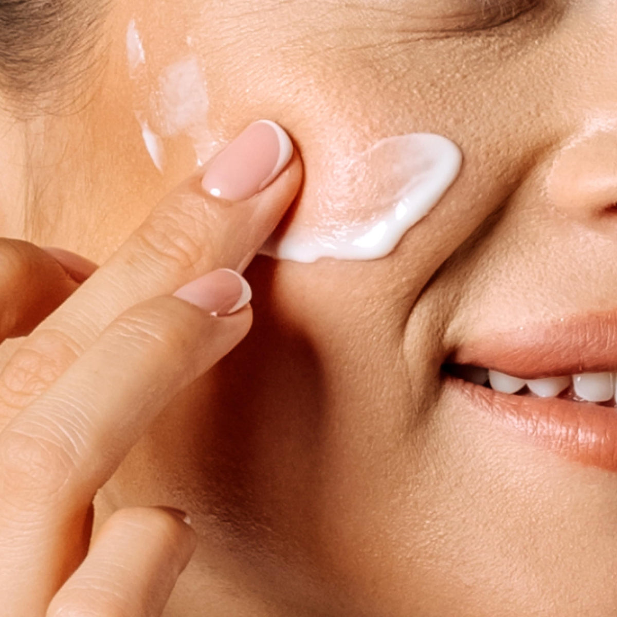 Geologie Retinol Anti Aging Face Cream - Geologie Official Imagery - 4