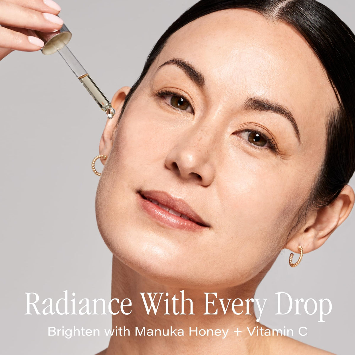 SKINN Anti Aging Luminous Face Oil - SKINN Official Product Imagery - 3