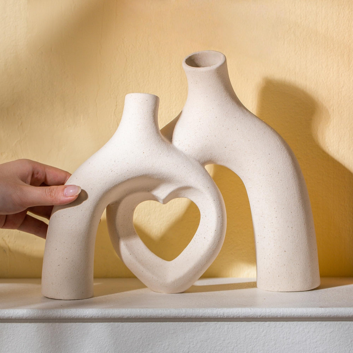 Liotww Hug Donut Decorative Vase Modern Nordic Boho Style - Liotww Official Imagery - 8