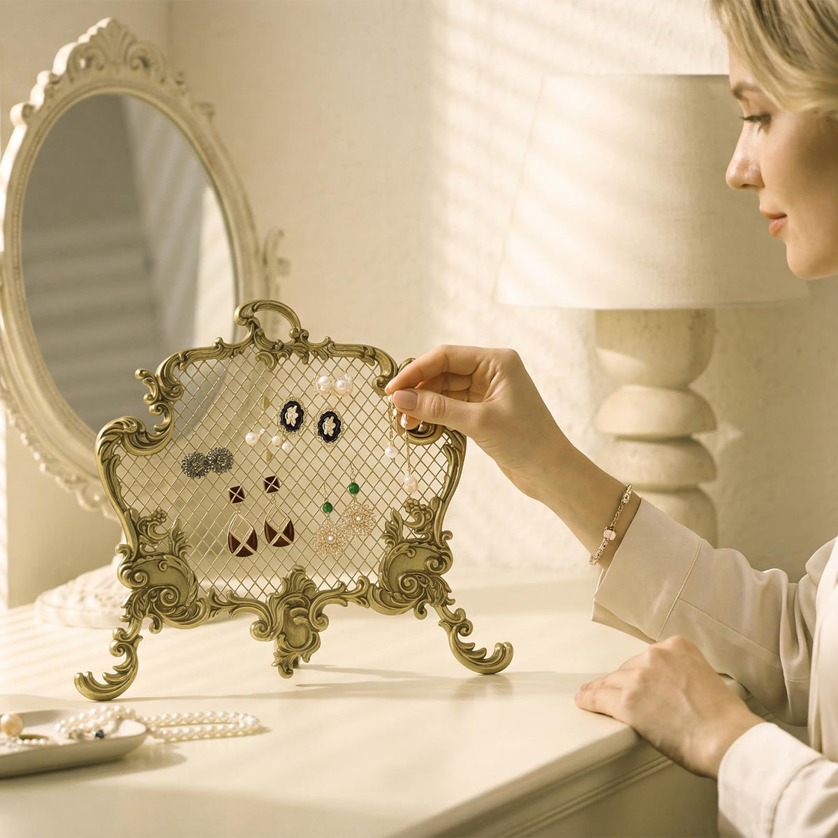 NIKKY HOME Vintage Gold Earring Holder Stand Baroque Mesh - NIKKY HOME Official Imagery - 5