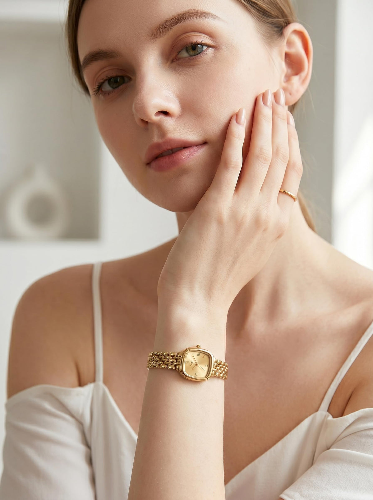 Gosasa Small Square Watch for Women Dainty Vintage Analog - Gosasa Official Imagery - 5