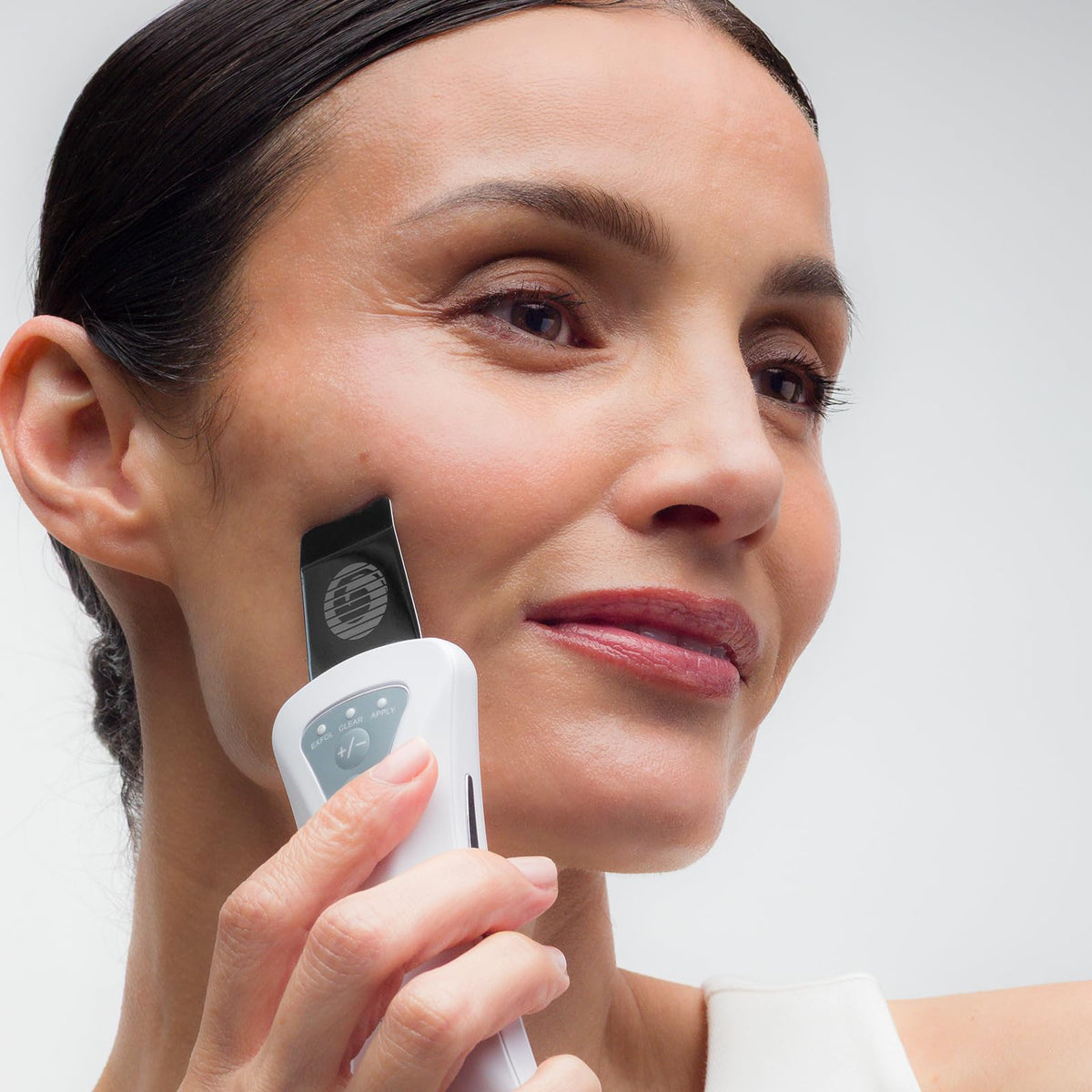 bt Micro Fusion Ultrasonic Skin Exfoliation Tool Deep - Bio-Therapeutic Official Imagery - 3