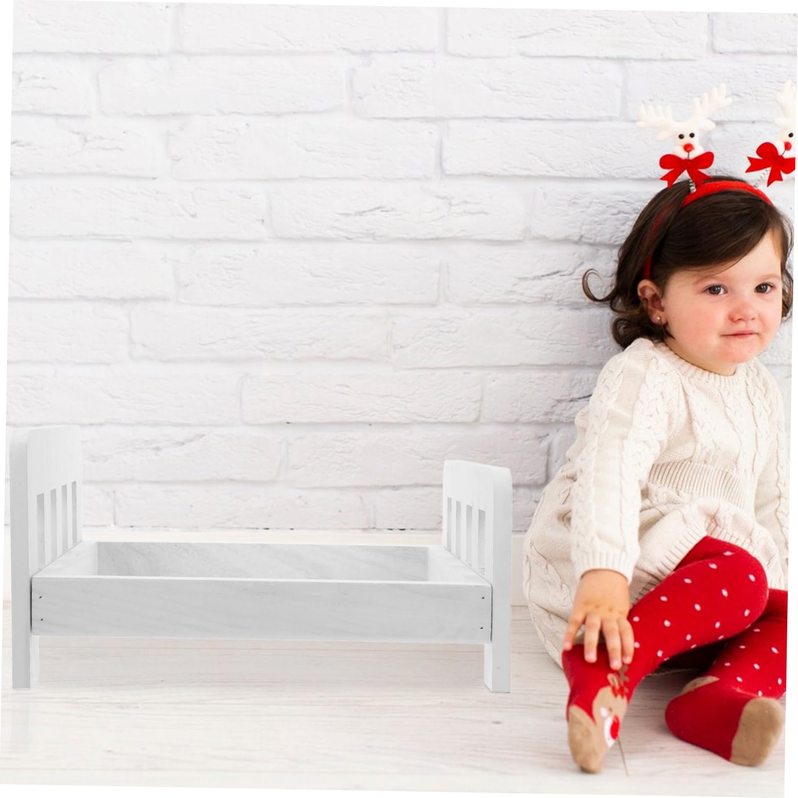 GLEAVI Retro Photography Props Bed for Newborn Photoshoots Versatile Photography Accessories for Boys and Girls Flexible Design for Home and Studio Use