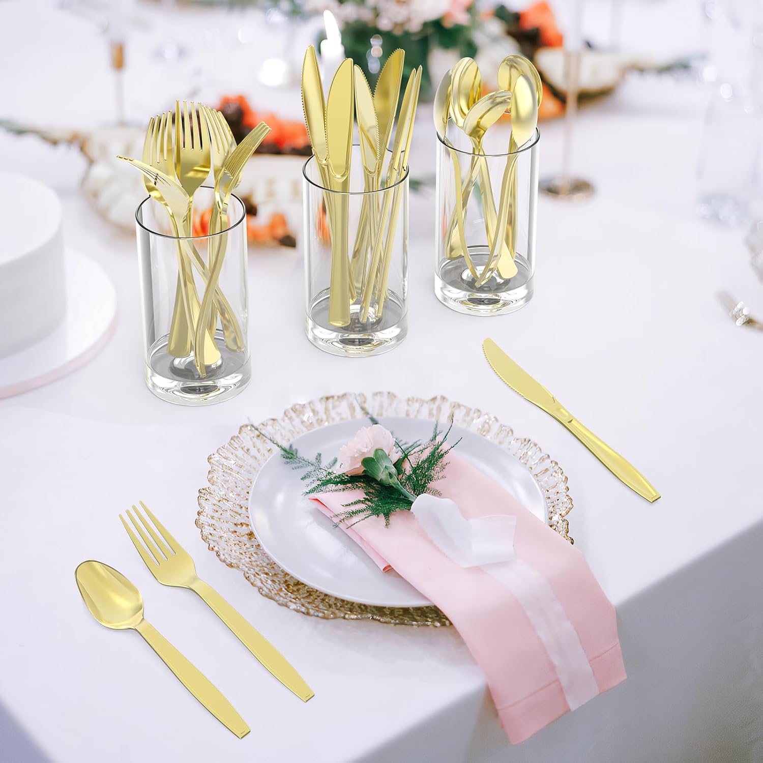 Dealusy 360-pack of heavy-duty gold plastic forks, BPA-free disposable cutlery for parties and events, featuring a shiny gold finish.