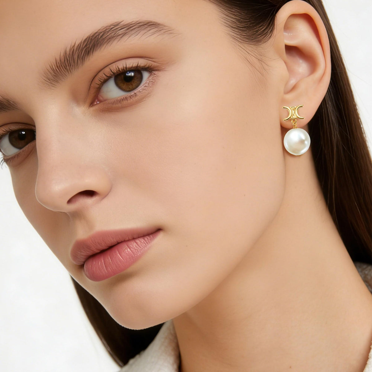 Baroque Pearl Drop Earrings for Women Gold Modern Stud 18K - IDOKAWA Official Imagery - 3