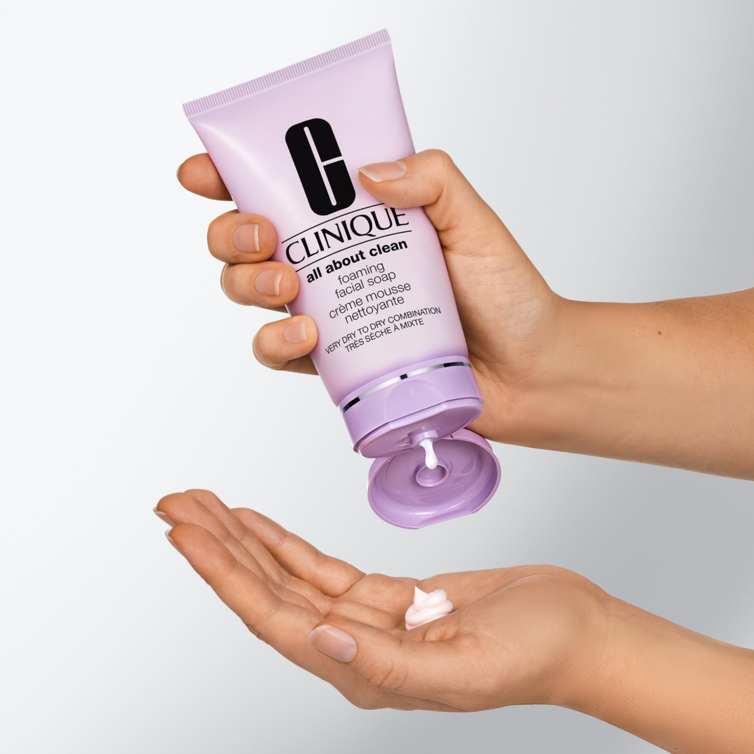 Clinique All About Clean Foaming Face Wash With Hyaluronic Acid - Generic