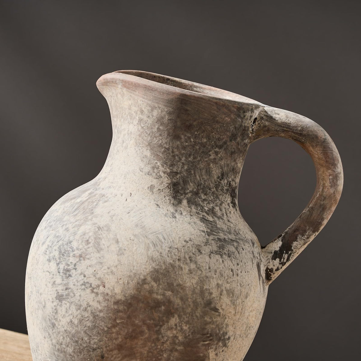 SIDUCAL Ceramic Rustic Farmhouse Vase with Handle Terracotta - SIDUCAL Official Imagery - 8