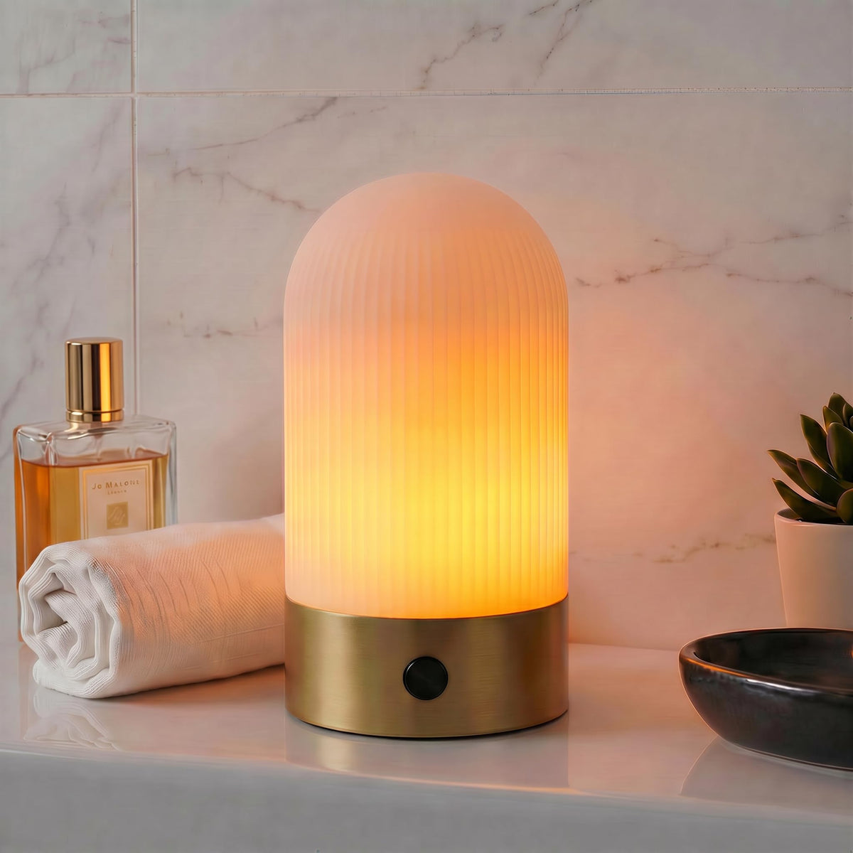 Rechargeable Waterproof Shower Lamp 2700K Flame - WEILAILUX Official Imagery - 8
