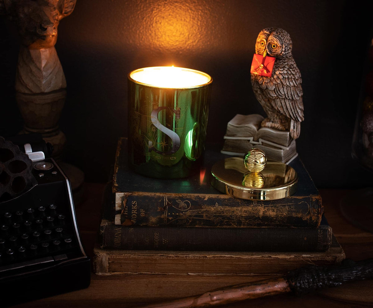 Harry Potter House Slytherin Premium Scented Soy Wax Candle - Ukonic Official Imagery - 6