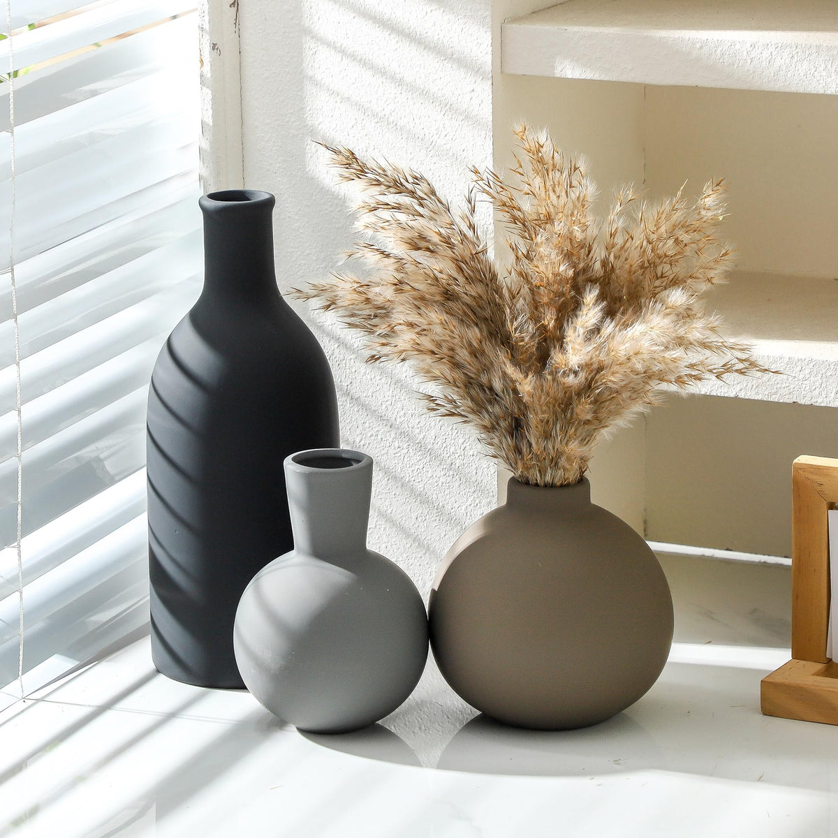Ceramic Vase Set of 3 - ooit Official Imagery - 5