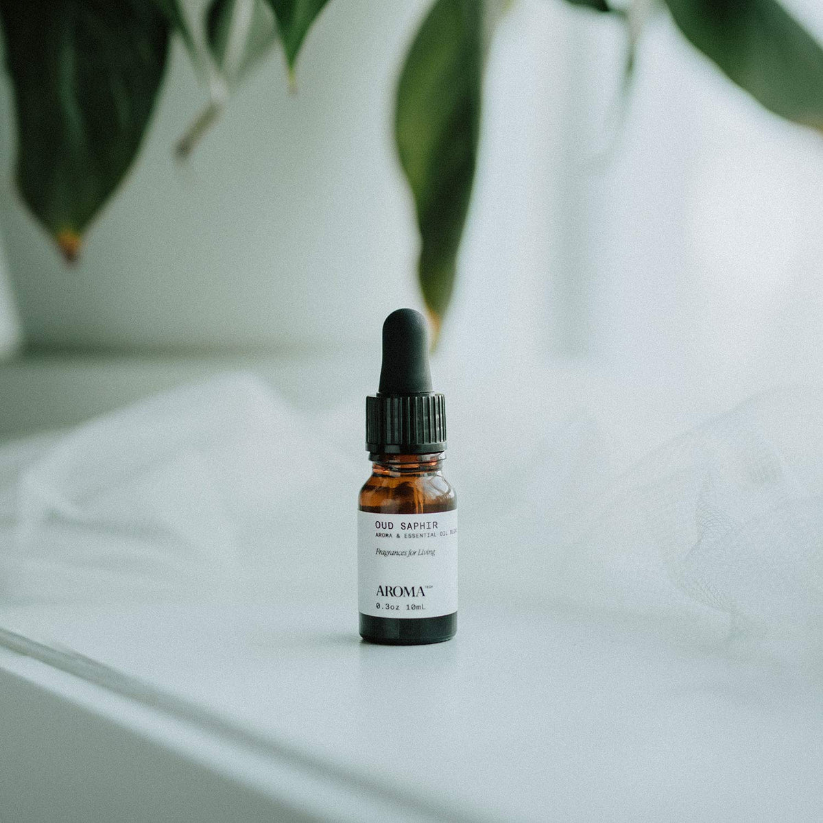 Aromatech Oud Saphir Aroma Essential Oil Blend Luxury Hotel - AromaTech Official Imagery - 4