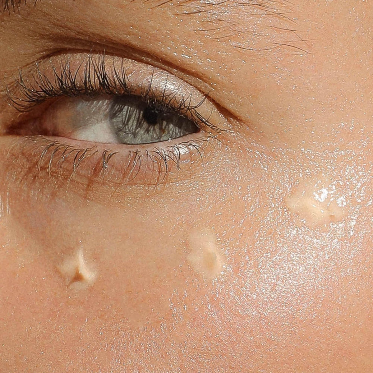 Summer Fridays Light Aura Vitamin C Peptide Eye Cream - Summer Fridays Official Imagery - 7