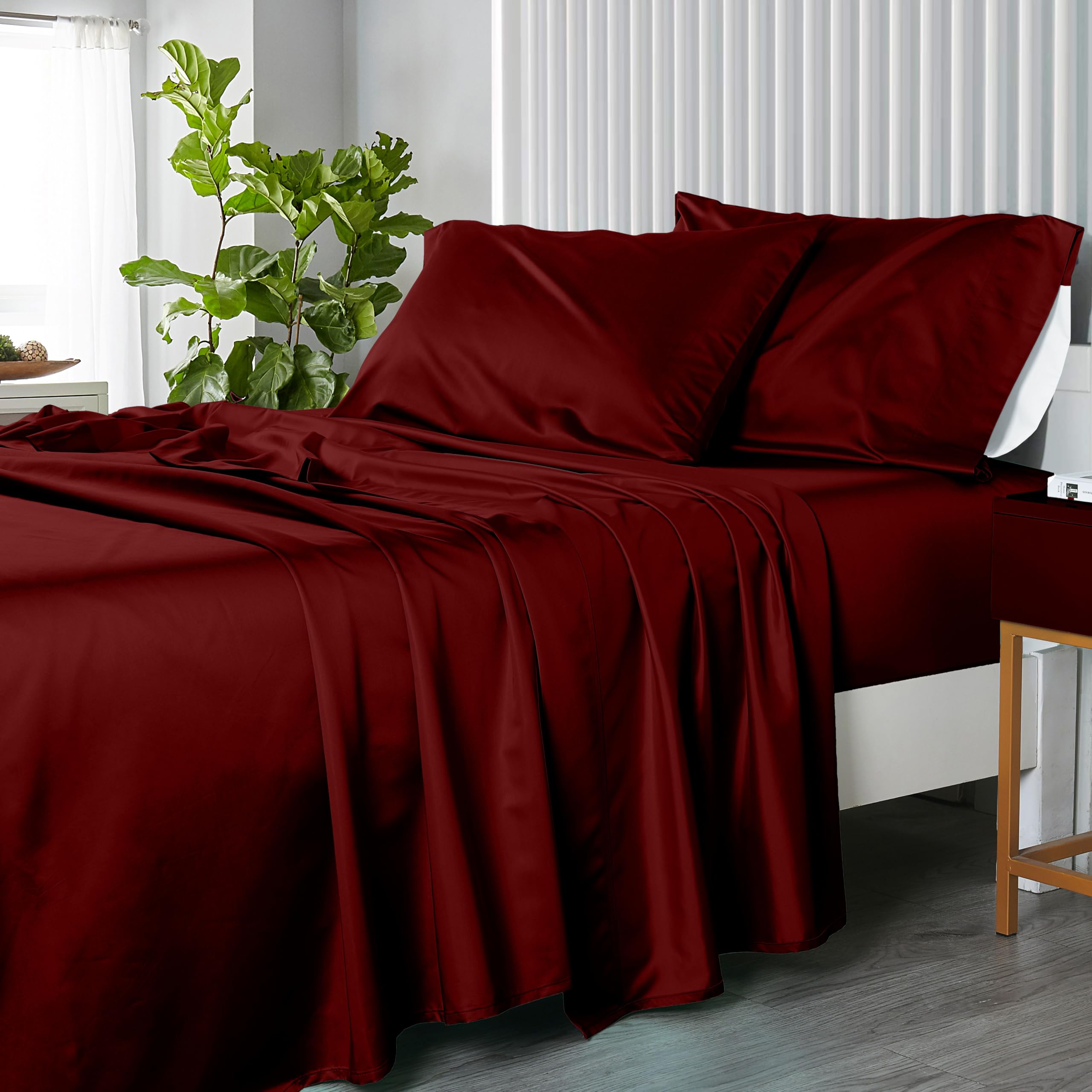 Royal Hotel Extra Deep Queen Sheets Set, 600 Thread Count - Product Imagery