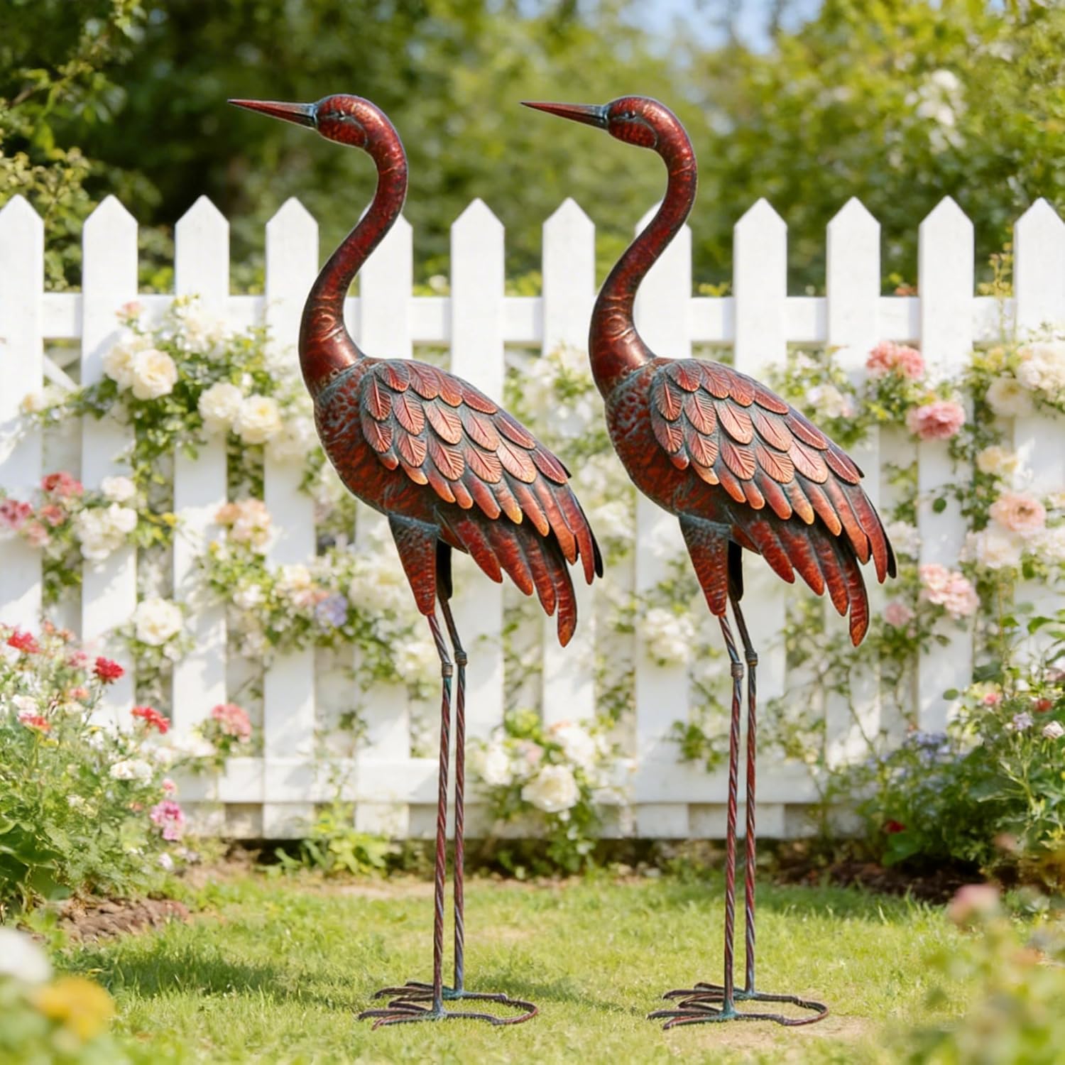 Chisheen 2-piece garden crane statues made of metal, outdoor yard art sculptures with elegant bird designs for garden decor