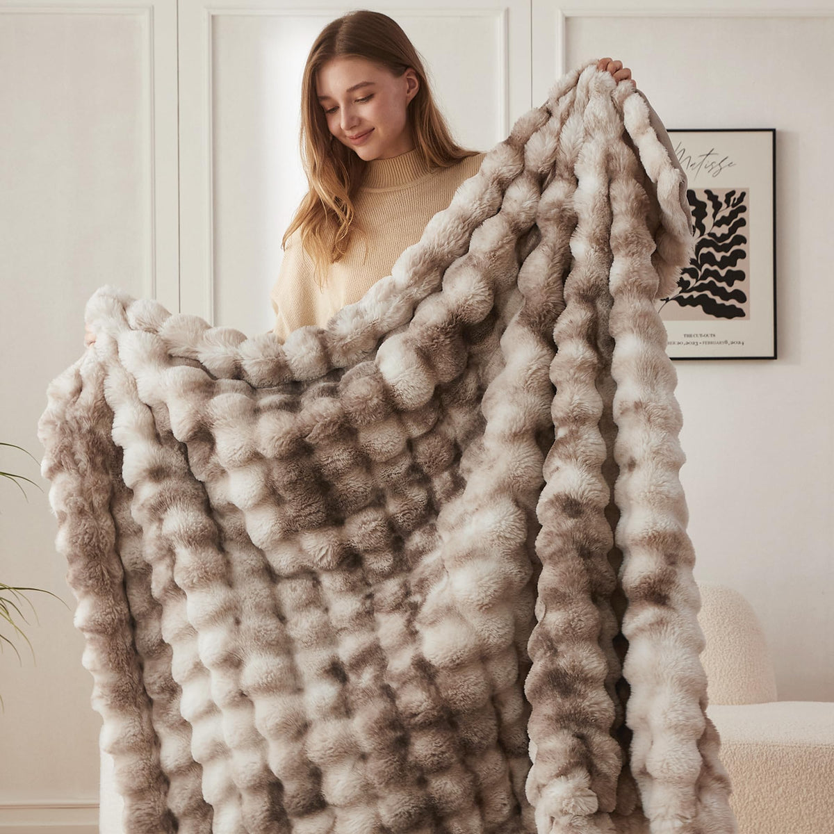 COOVA Soft Bubble Faux Fur Throw Blanket 50 x60 Tie dye - COOVA Official Imagery - 5