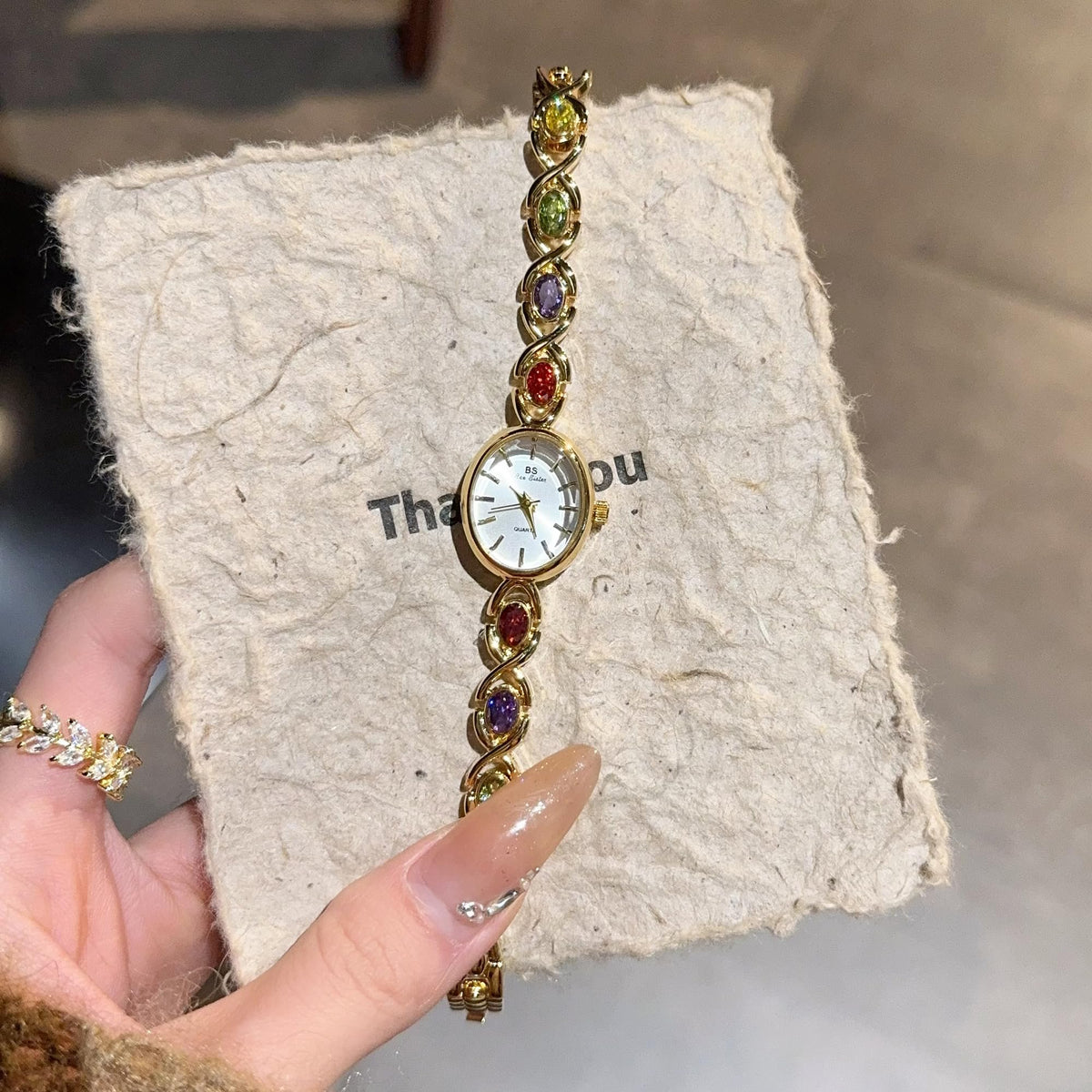 FANMIS Gold Watches for Women with Small Fase Oval Bracelet - FANMIS Official Imagery - 4