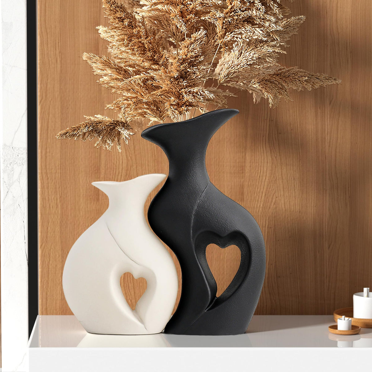 Black and White Vases Home Decor Heart Shape Ceramic Vase - KKgoubz Official Imagery - 1
