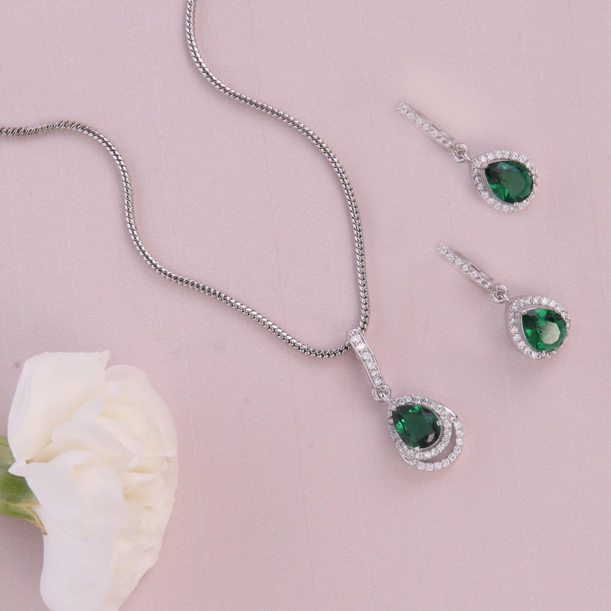 TARINIKA Ashley Indian Pendant Necklace Set - TARINIKA Official Imagery - 3