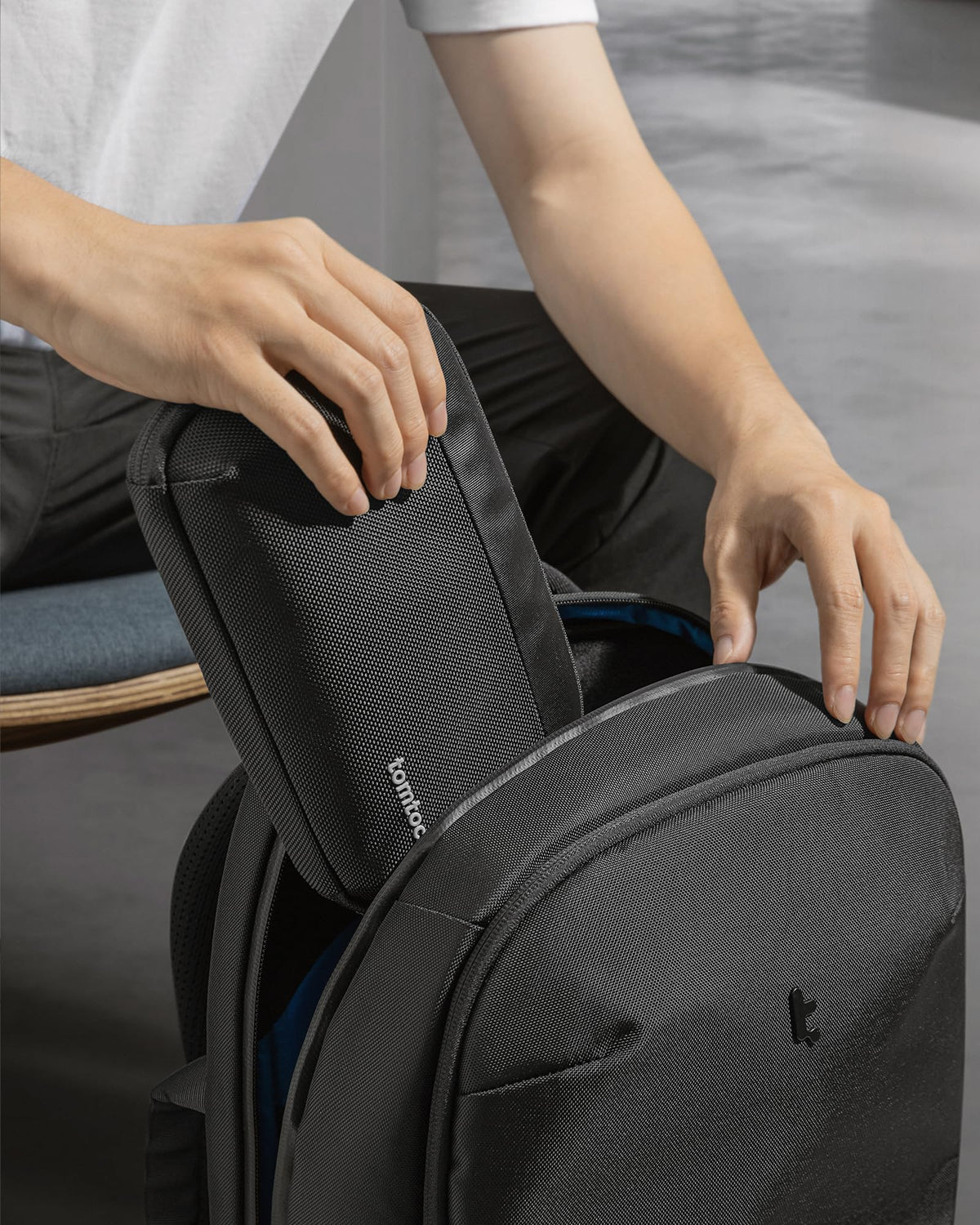 tomtoc Travel Cable Organizer Pouch Electronics Accessories - tomtoc Official Imagery - 8