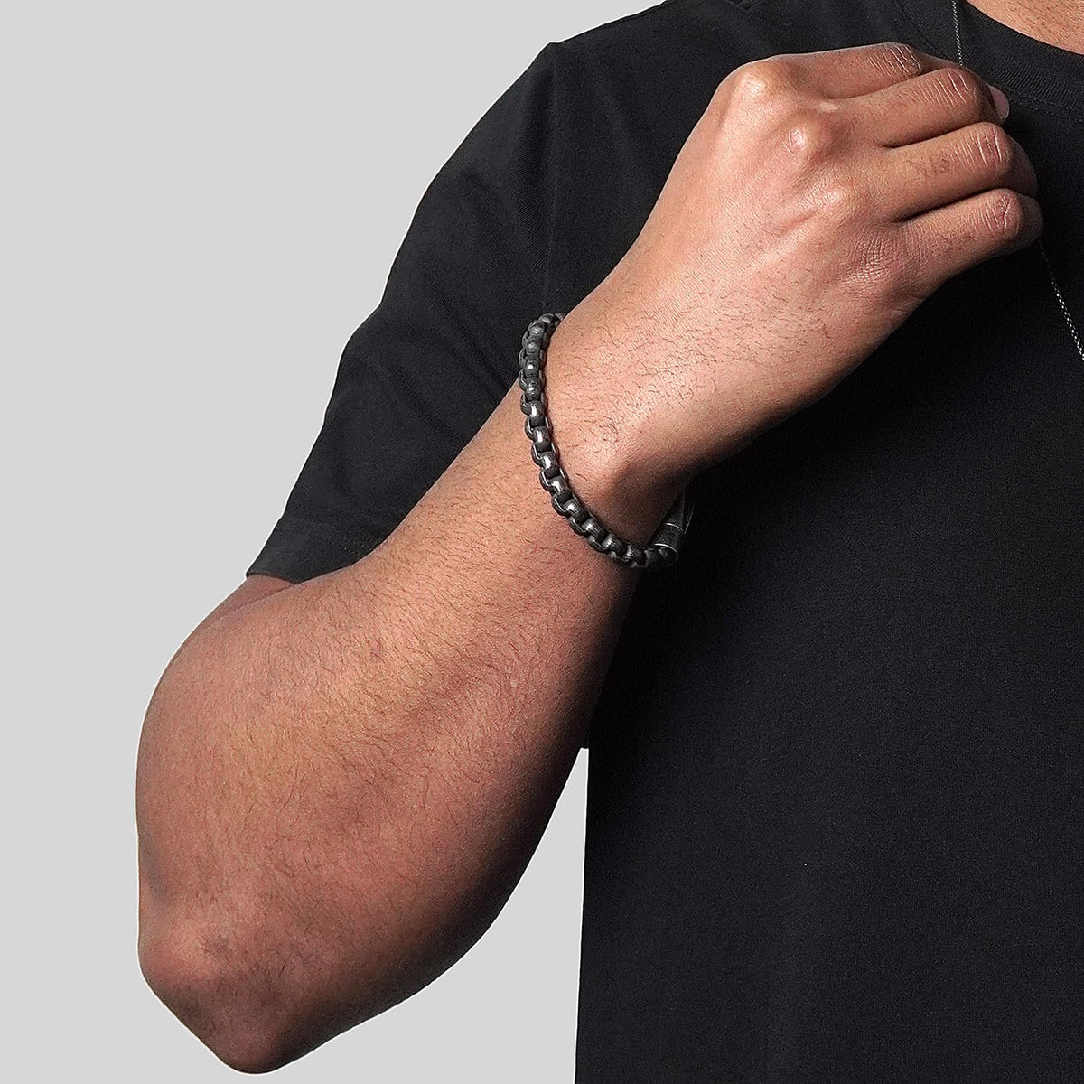 Invicta Jewelry Men s Polished Box Chain Steel Cuff Bracelet - Invicta Official Imagery - 3