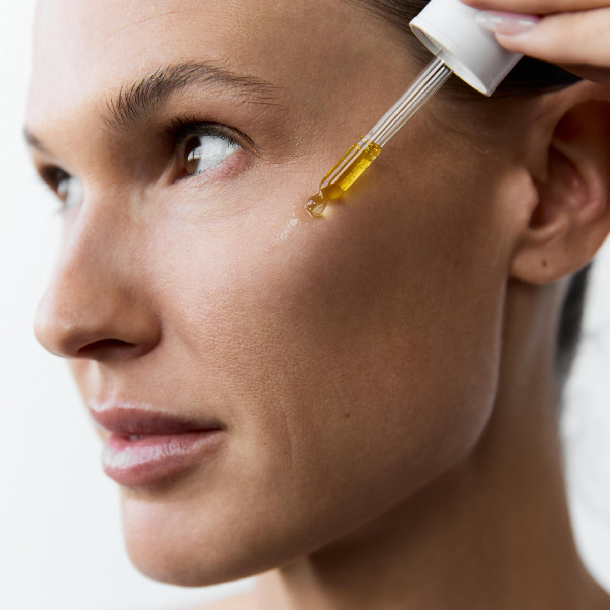symbiome Recharge002 Revitalizing Face Oil Energizing - symbiome Official Imagery - 3
