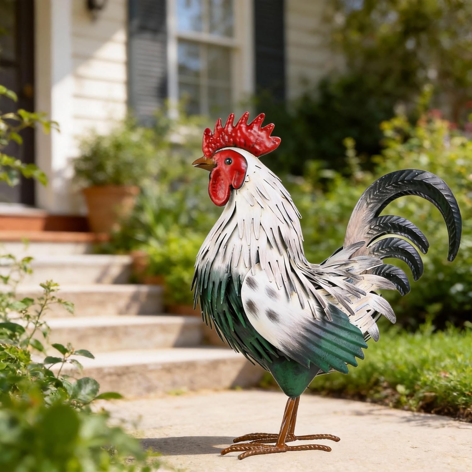 Ratuor rooster garden statue sculpture made of metal, outdoor yard decor, chicken figurine for patio and backyard decoration.