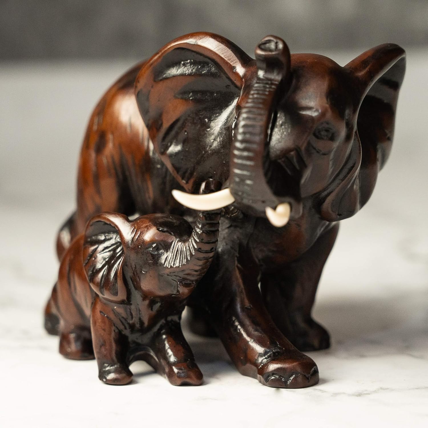 IYARA CRAFT resin elephant statue, decorative wildlife family sculpture with detailed features, suitable for home decor.