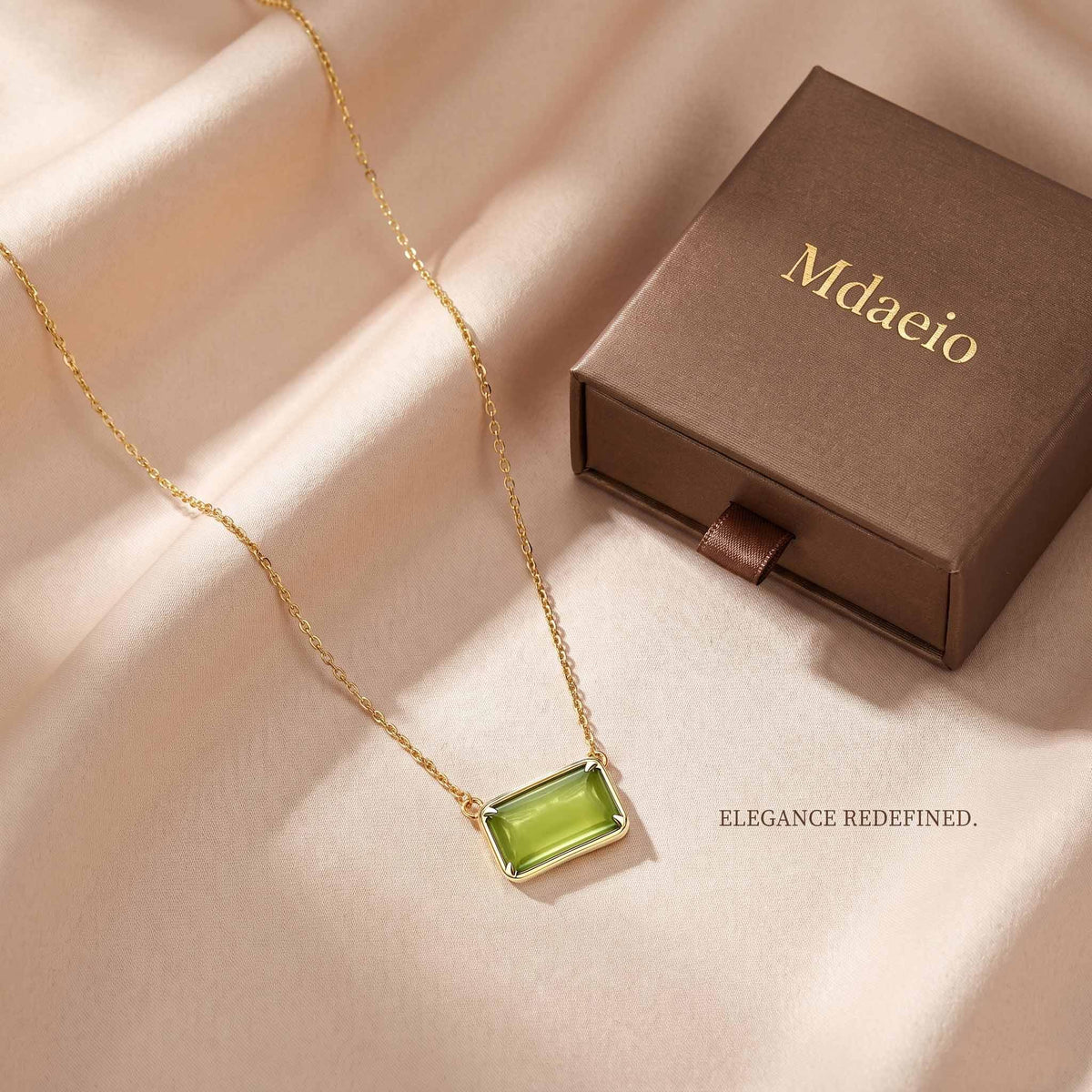 Dainty Gold Rectangle Cushion Pendant Necklaces for Women - mdaeio Official Imagery - 4