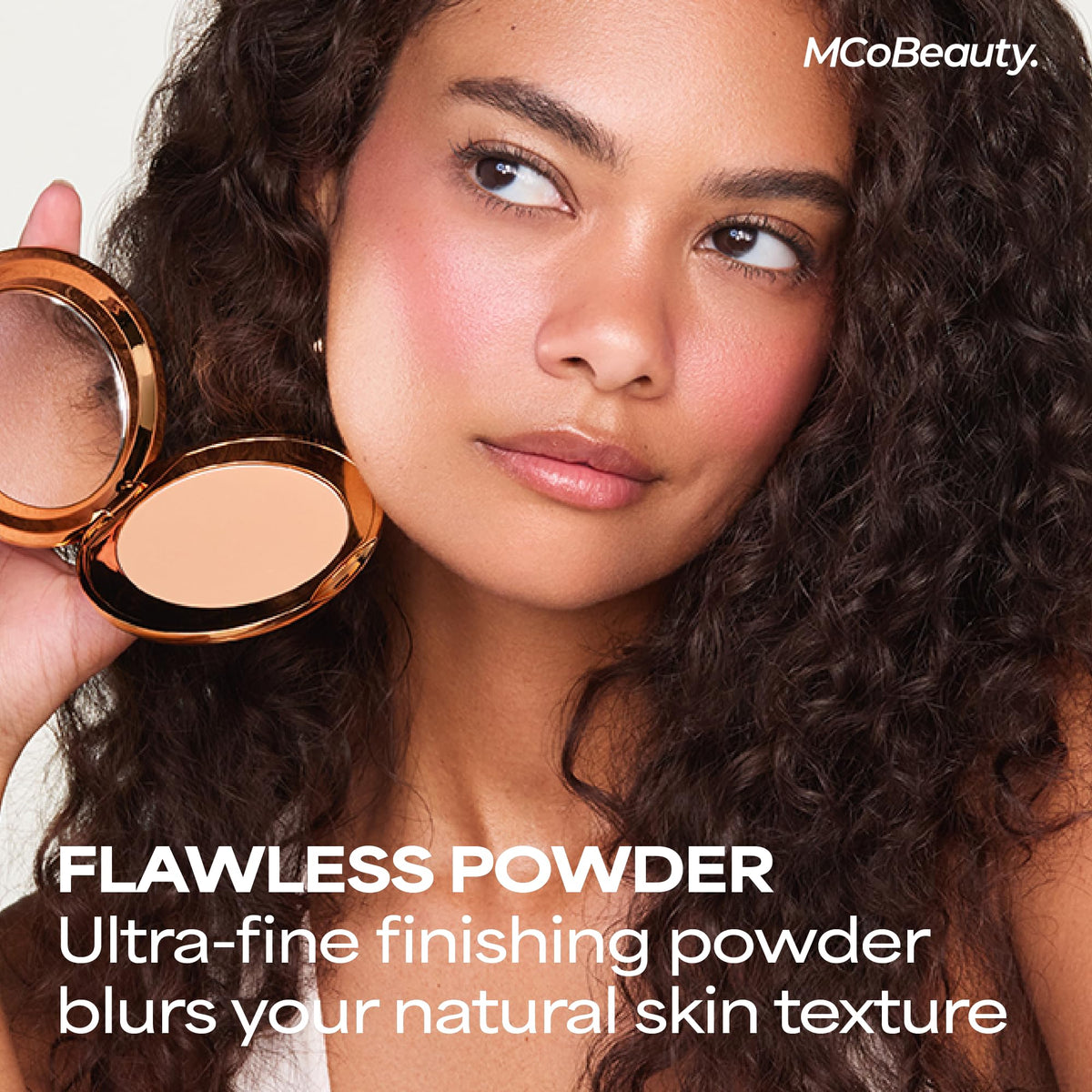 MCoBeauty Setting Spray Powder Glow Filter Set - MCoBeauty Official Imagery - 4