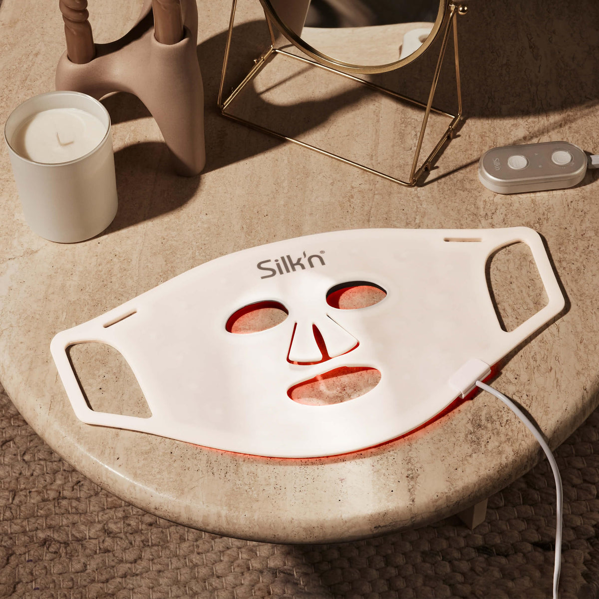 Silk n FM 02 LED Face Mask 100 - Silk'n Official Imagery - 8