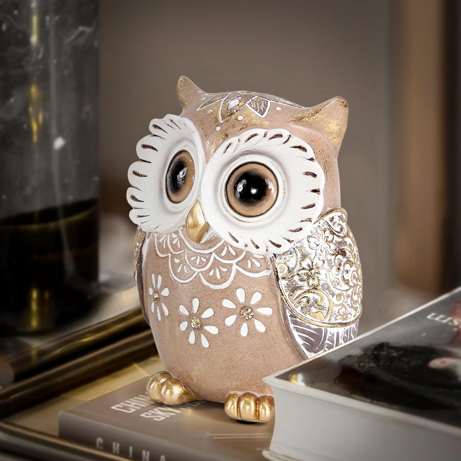 Leekung owl figurine home decor, detailed owl sculpture for shelf decoration, crafted for aesthetic and decorative appeal.
