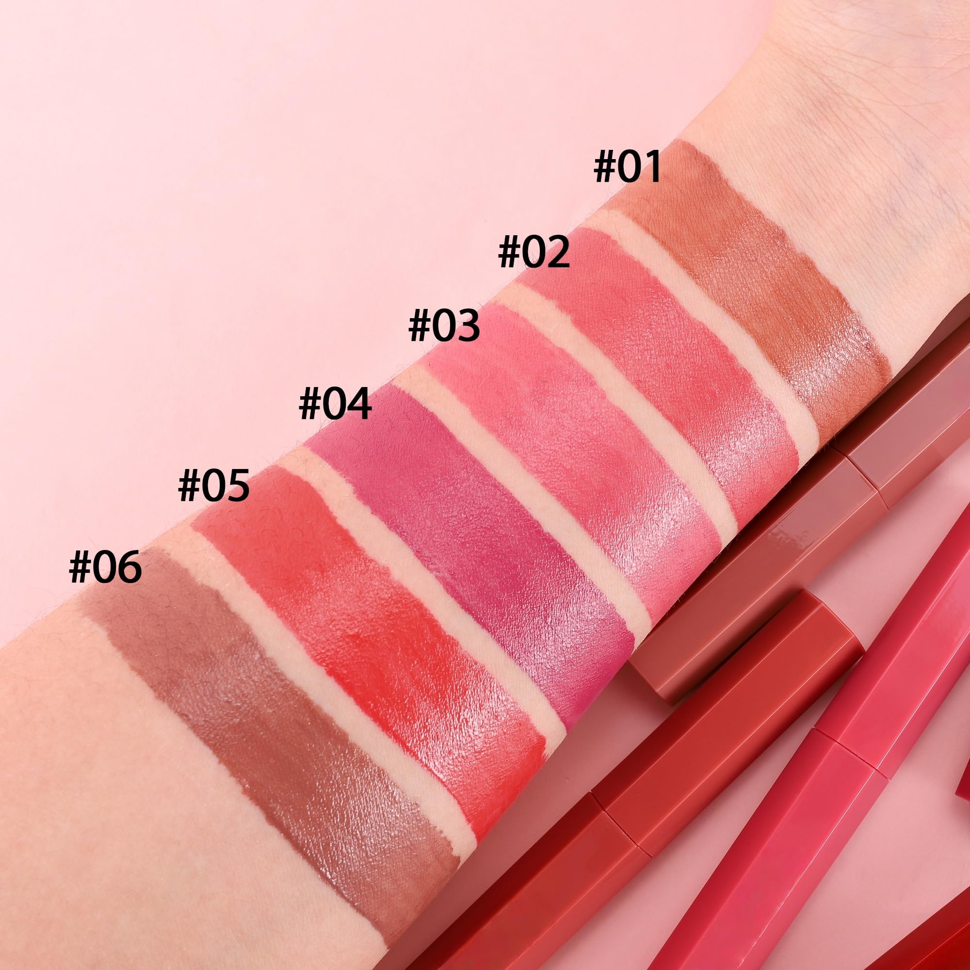SAUBZEAN long-lasting glossy lipstick in vibrant lip color, satin finish, applied on lips for a smooth, shiny look