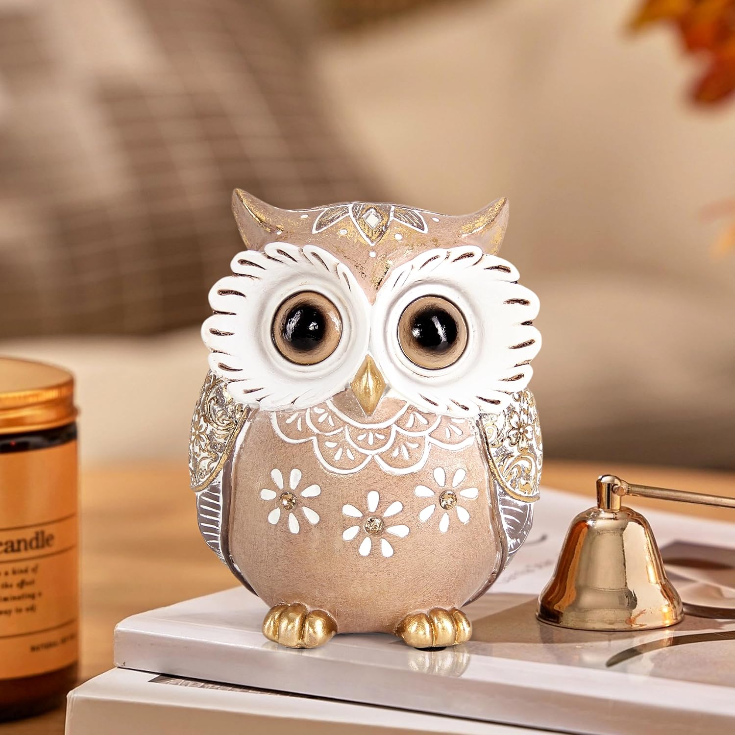 Leekung owl figurine sculpture for home decor, detailed owl statue ideal for shelf or tabletop decoration.