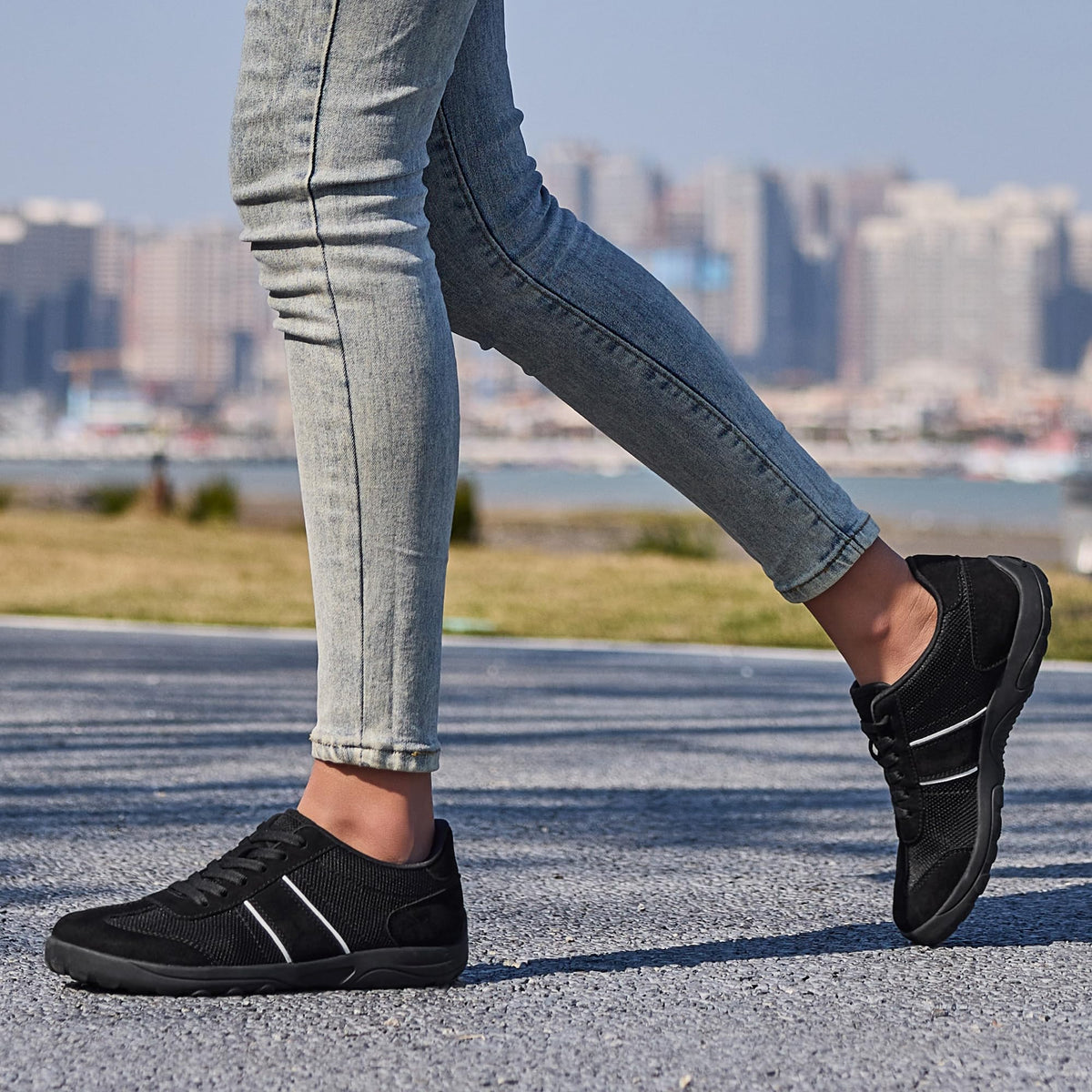 SILENTCARE Women s Barefoot Wide Toe Box Casual Shoes - SILENTCARE Official Imagery - 3
