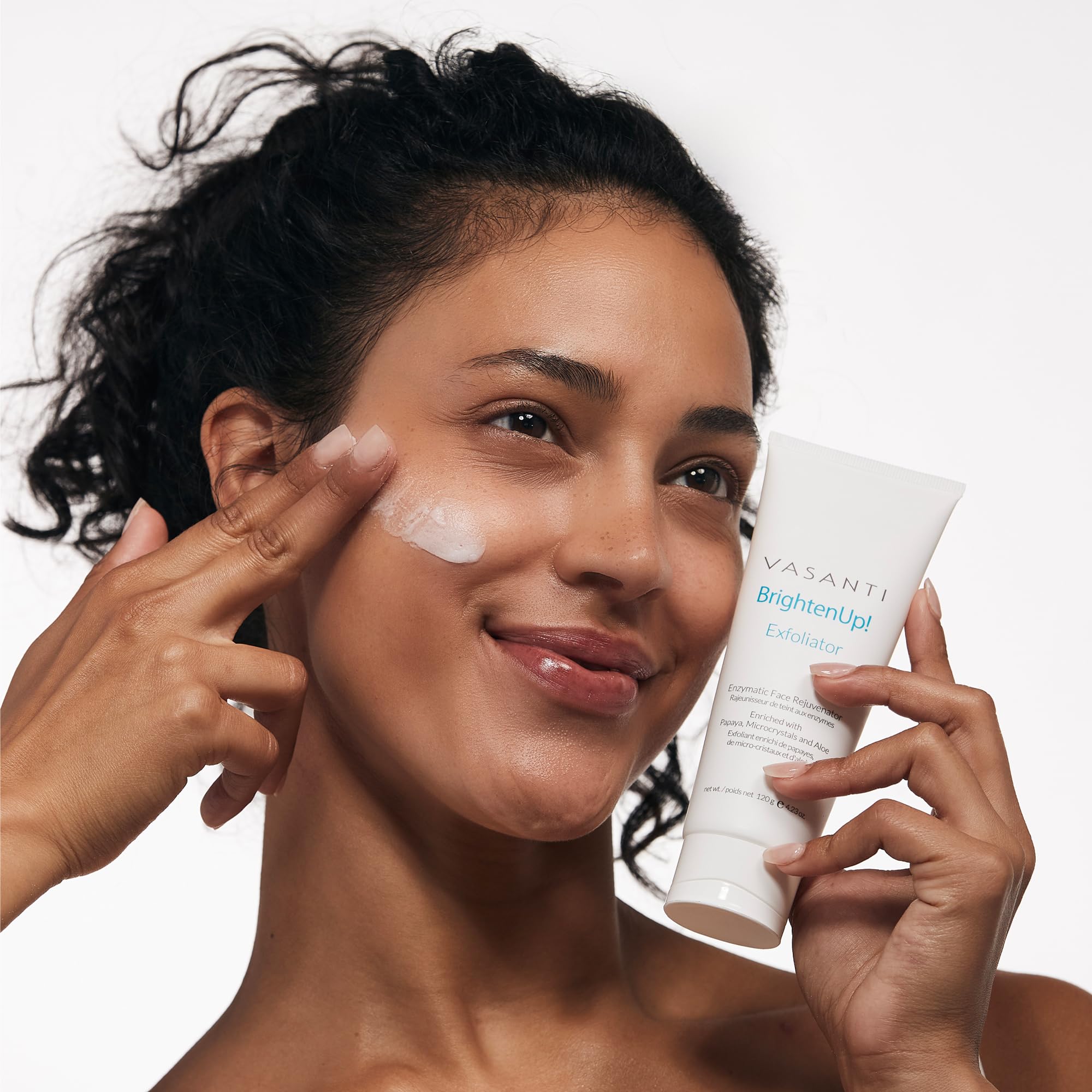 VASANTI BrightenUp! Exfoliator (20g) | Physical + Chemical Facial Exfoliator Scrub with Instant Results for Soft, Smooth and Radiant Skin | Enriched with Papaya, Microcrystals and Aloe | 99% Natural - VASANTI Official Product View 3