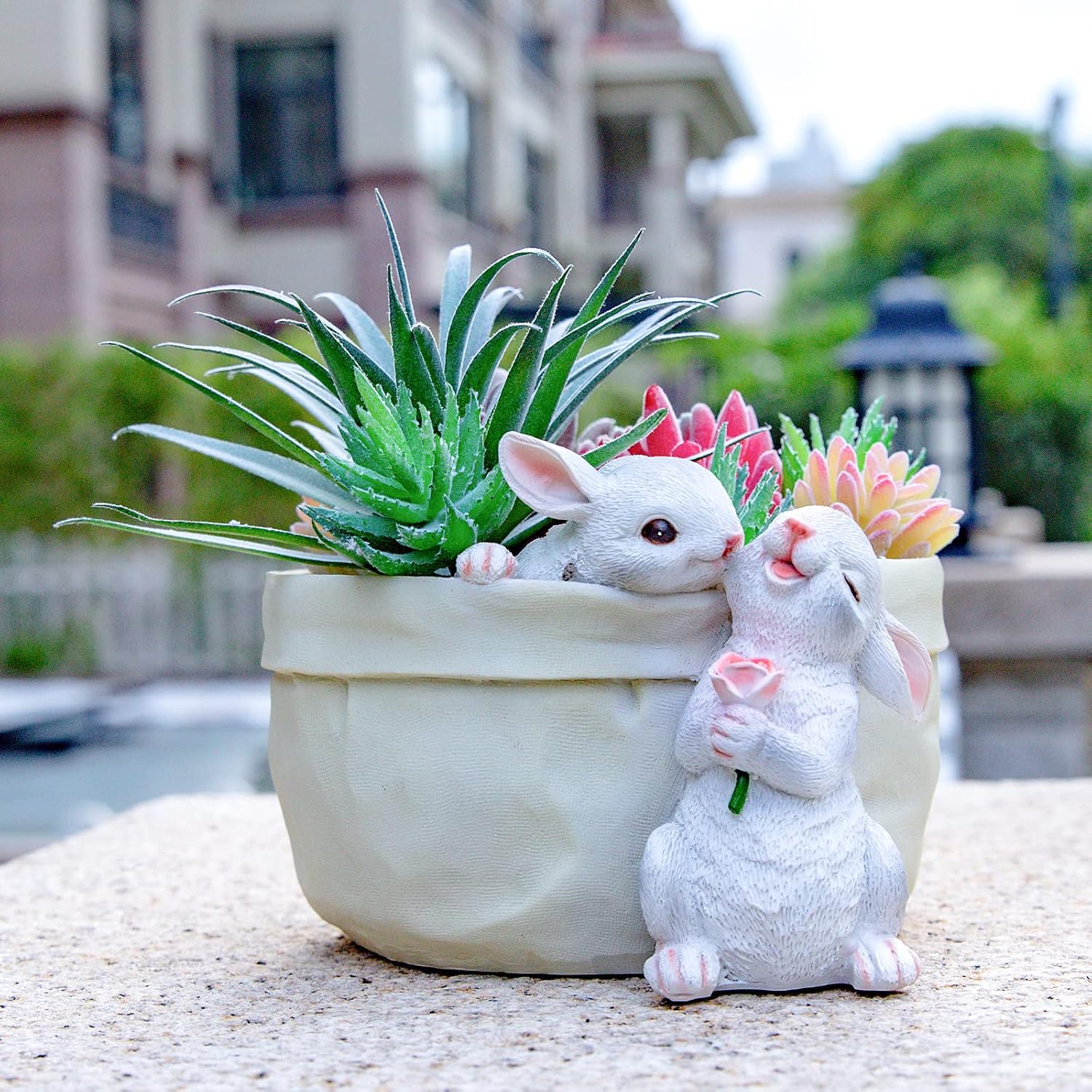 WONDHOME bunny-shaped ceramic flower pot with succulent plant, decorative rabbit garden planter for flowers or small plants