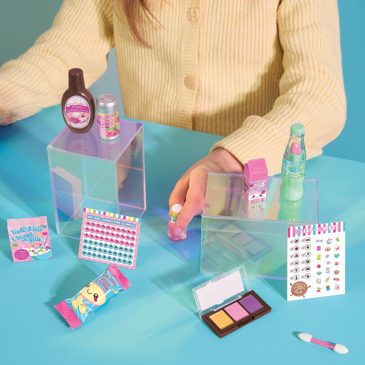 Make It Real Glimmer Glow Mini Mart Cosmetic Set - Make It Real Official Imagery - 3