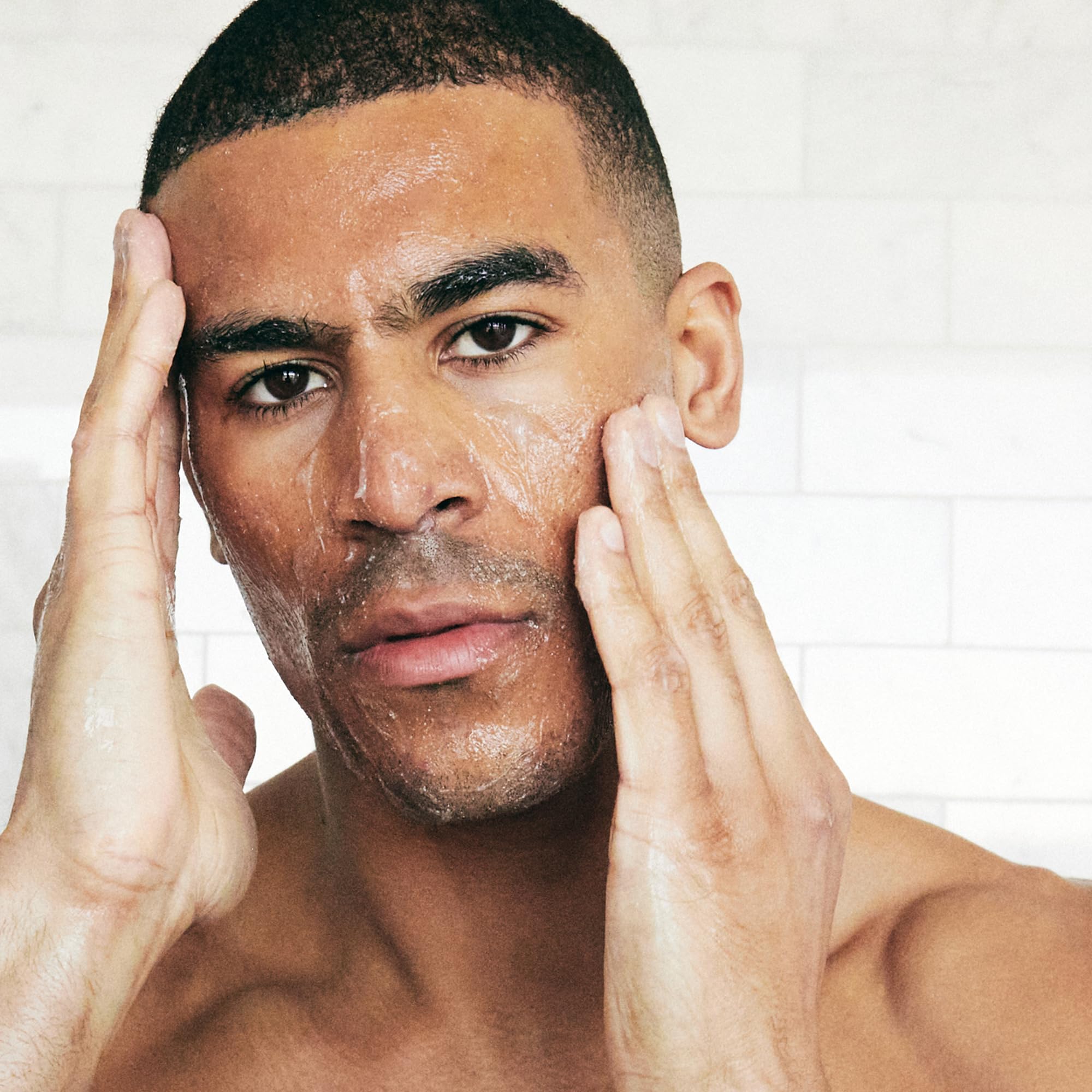 Brickell Men s 6 in 1 Gel Face Moisturizer for Men Gel - Brickell Men's Products Official Imagery - 6