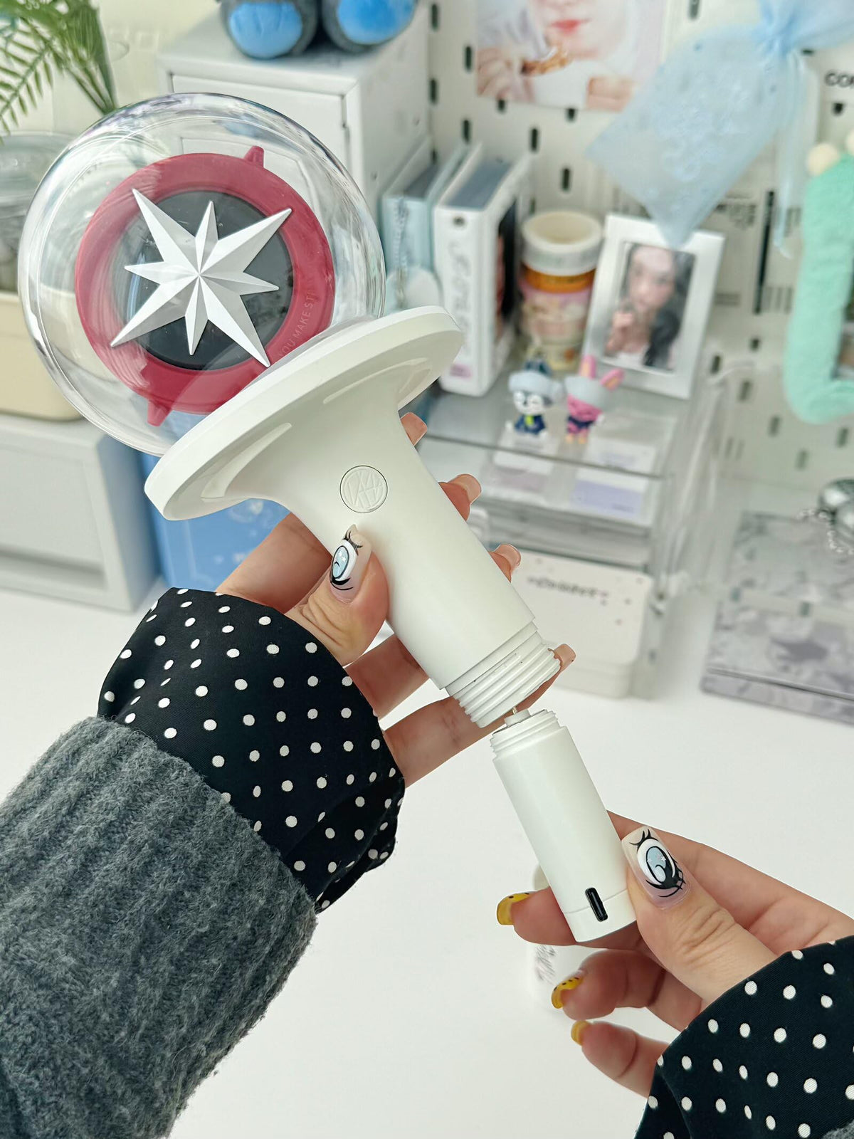 Rechargeable Kpop Lightstick Battery for K pop Concerts - MANDU DECO Official Imagery - 4