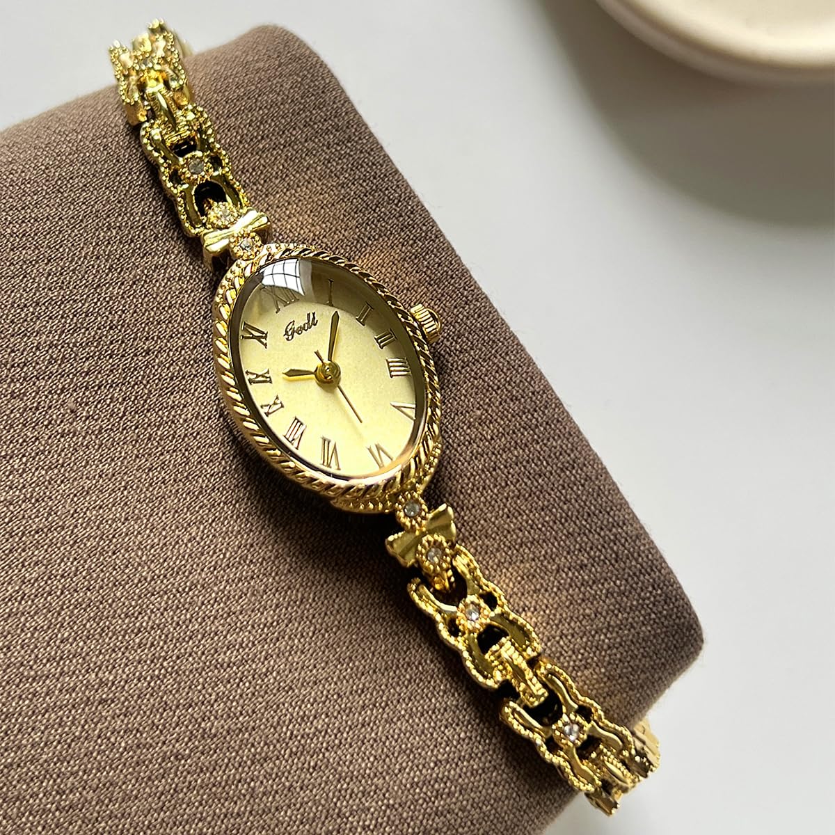 Gosasa Small Gold Watches for Women Vintage Dainty Oval - Gosasa Official Imagery - 8