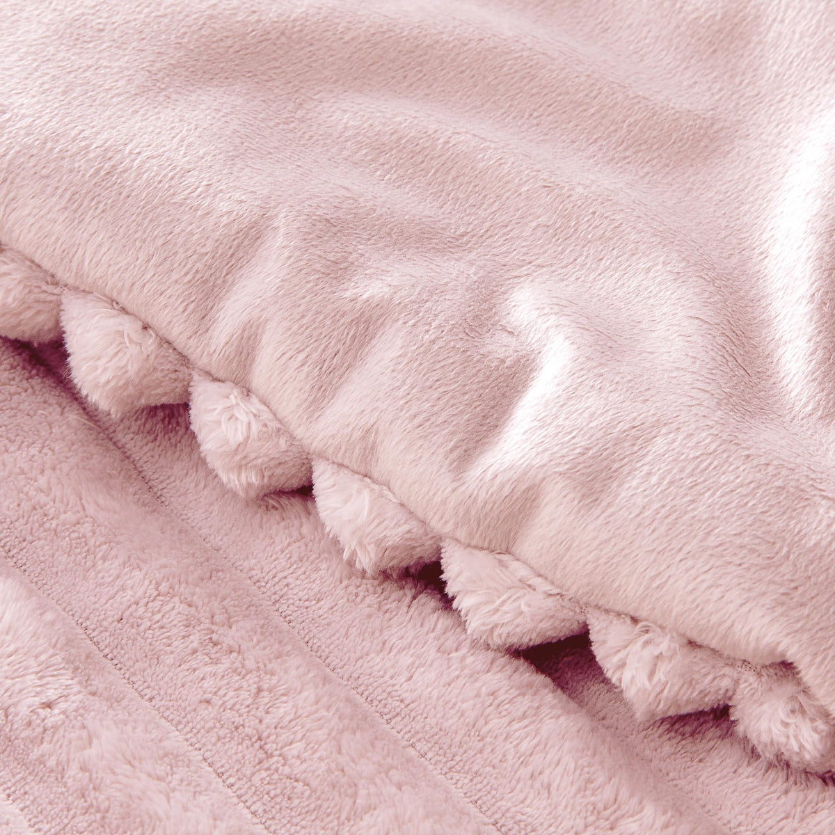 BEDELITE Fleece Queen Comforter Set Fluffy Bed Set Pink - BEDELITE Official Imagery - 6