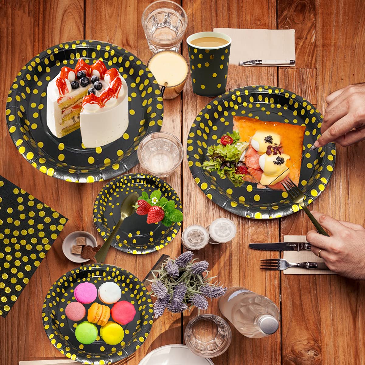 Black and Gold Party Decorations Supplies Paper Plates - Runeaoys Official Imagery - 7