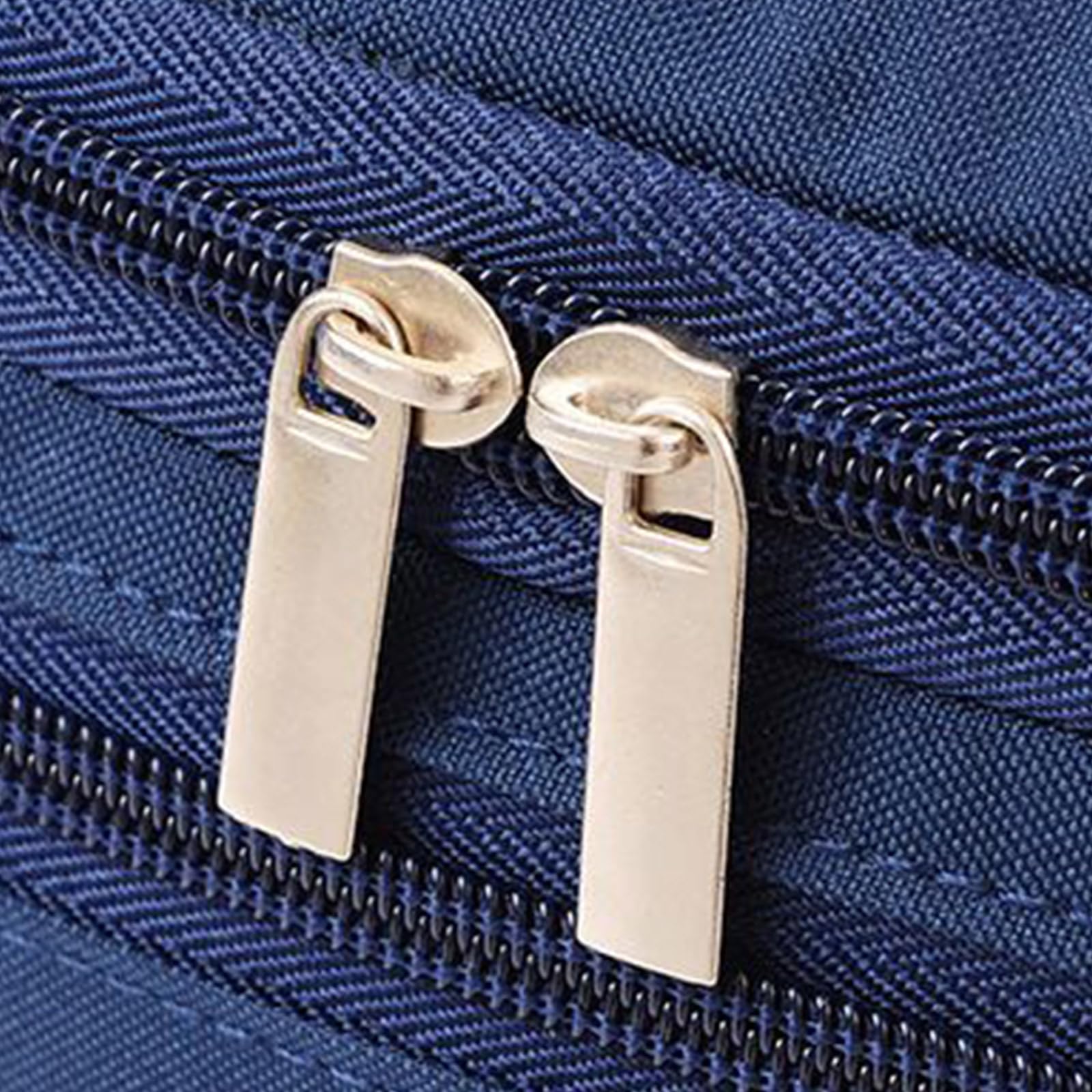 PANFHGFG 3-layer water-resistant makeup bag with hook for camping, spacious cosmetic case for travel and toiletry storage