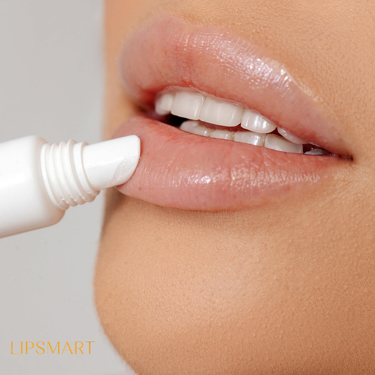 Lipsmart Ultra Hydrating Lip Treatment Moisturizer and - LipSmart Official Imagery - 3