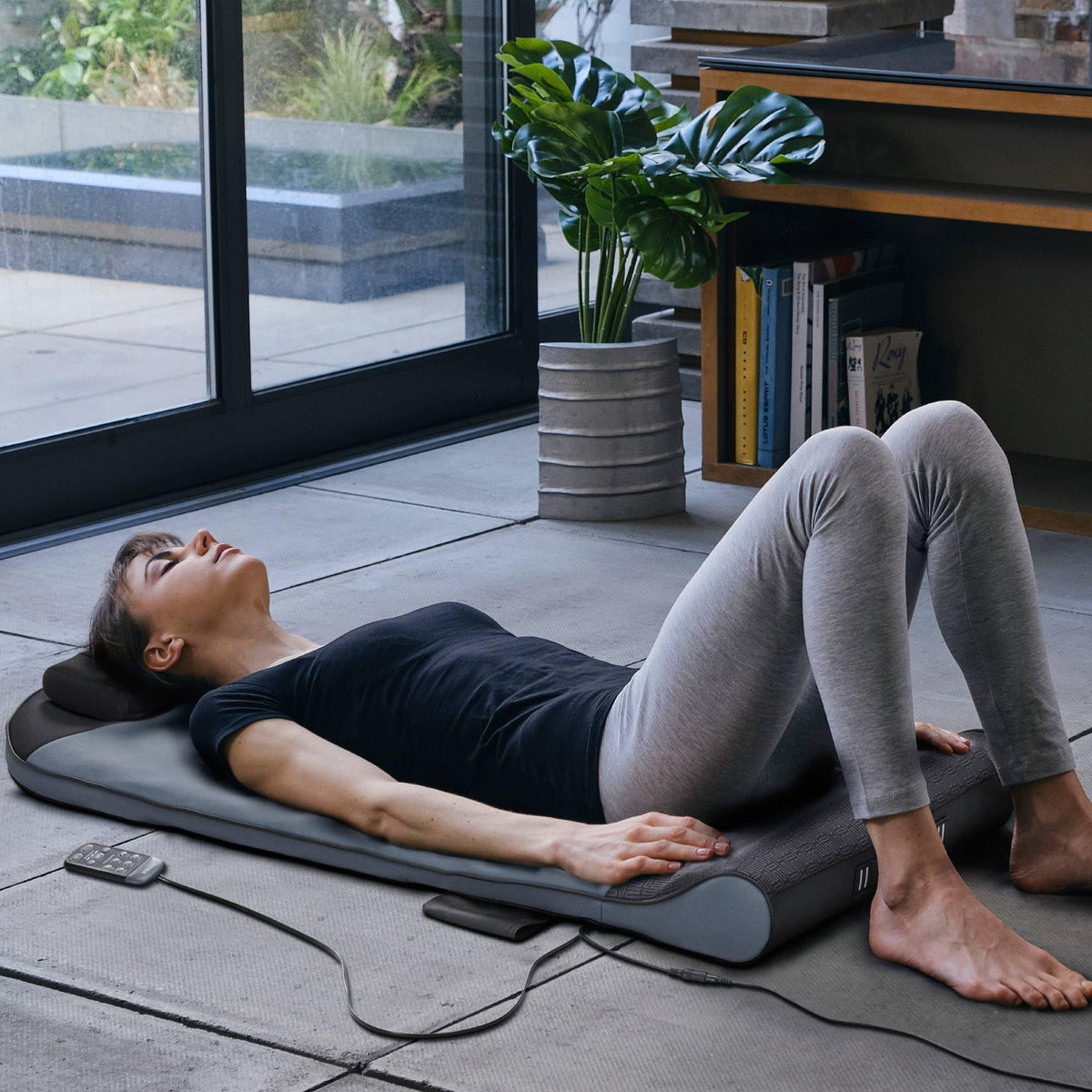 Homedics Fitness Stretching Mat with Air Compression 3 - Homedics Official Imagery - 3